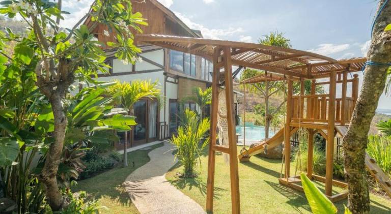 Beautiful chalet with pool | Pets allowed — photo 4