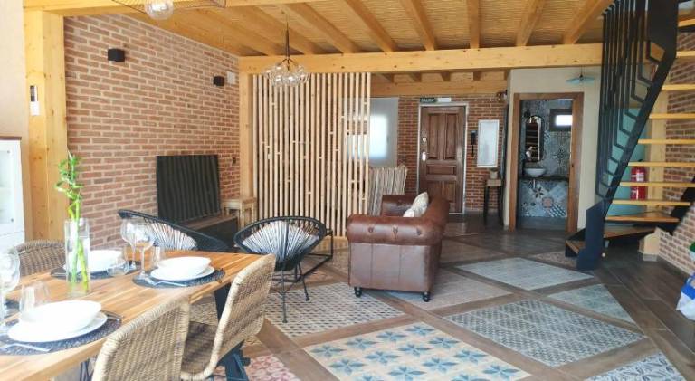 Vacation home with pool — photo 3