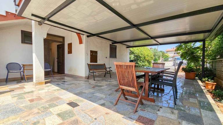 Rental apartment with garden & patio — photo 3