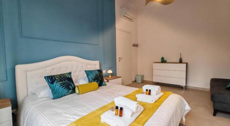 Rental apartment with 1 room for 5 persons in Segrate