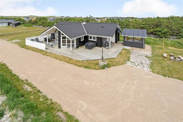 House with barbeque, hot tub & sauna — photo 3