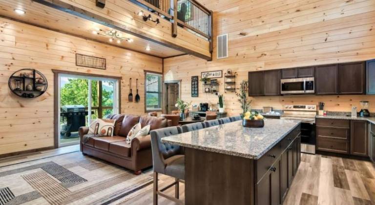 Vacation home with jacuzzi & pool — photo 4