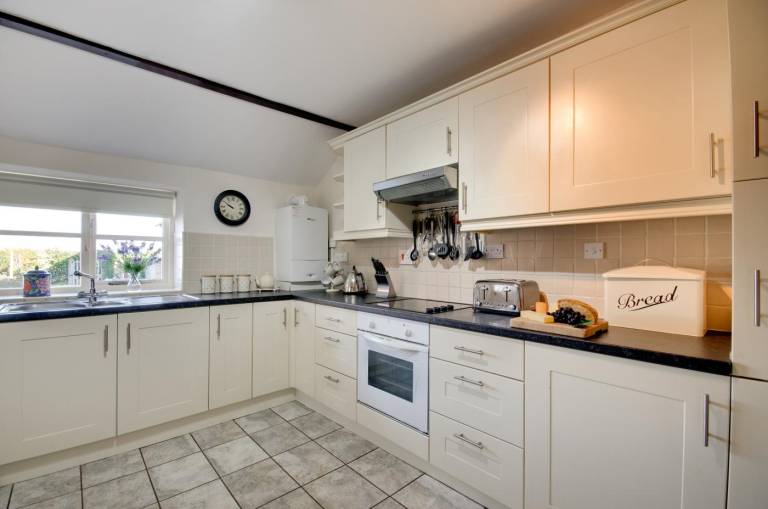 Cottage with garden & BBQ — photo 4