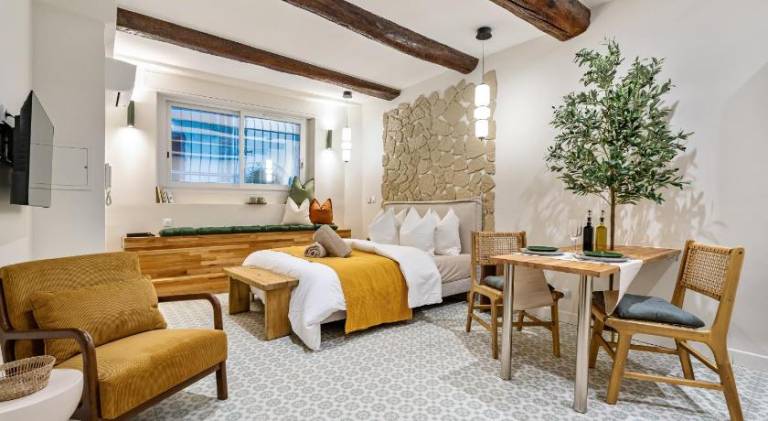 Apartment | Next to the beach | Pets allowed in Biot