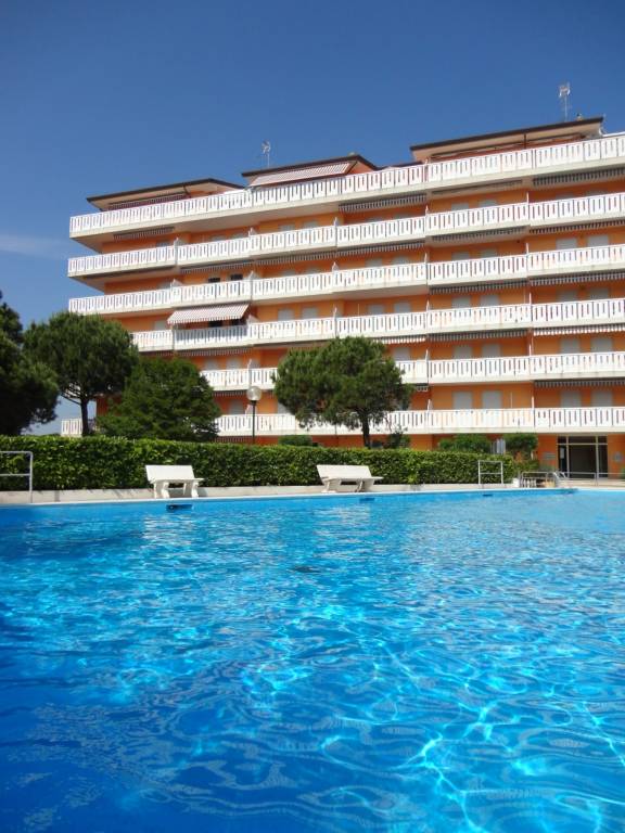 Holiday apartment with pool | Water view — photo 3