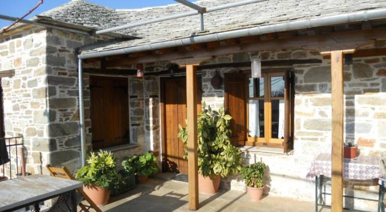 Sarafis Guesthouse — photo 4