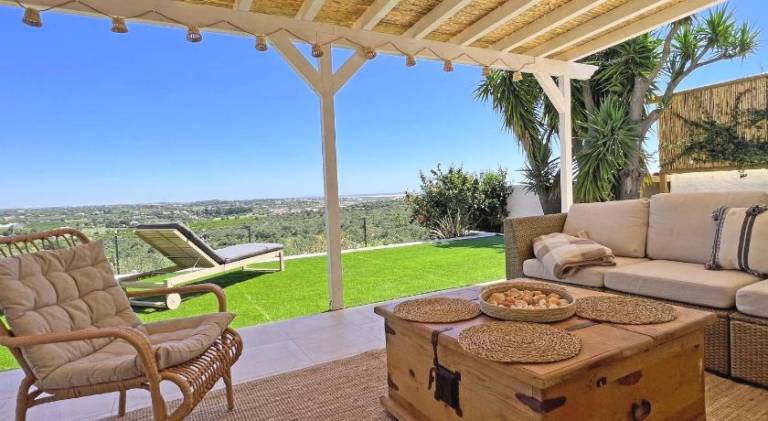 Villa with private pool, patio & yard — photo 3