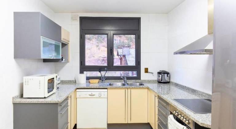 Apartment with 3 rooms for 6 persons — photo 3