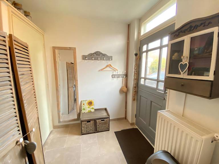 Family-friendly pleasant bungalow with terrace & yard | Close to the beach | Pets are welcome — photo 3