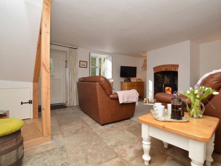 Fully equipped charming cottage with yard | Dogs allowed — photo 2