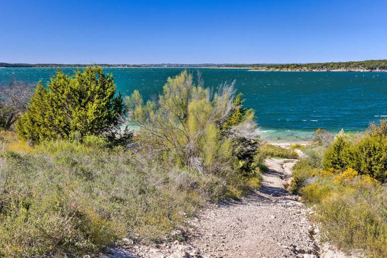 Flirty Flamingo' Studio: 1 Mi to Canyon Lake — photo 2