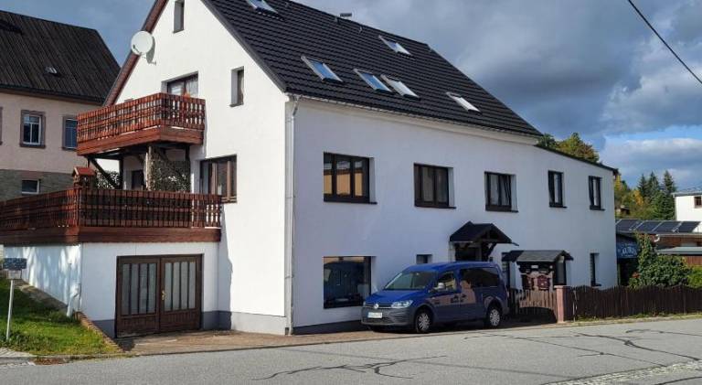 Nice apartment with yard | Pets allowed in Chemnitz