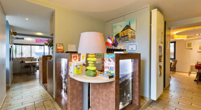 Logis Hotel De La Poste — photo 4