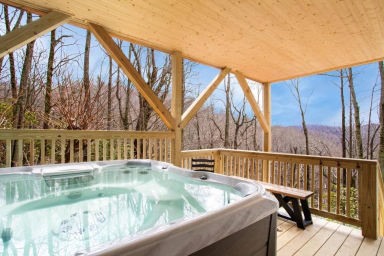 Family-friendly spacious cabin with hot tub & barbecue | Mountain view | Pets allowed — photo 3
