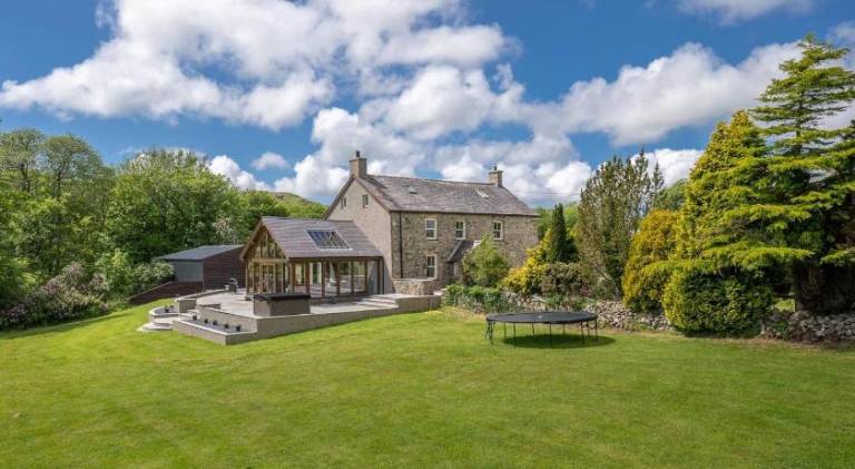 Wonderful house | Pet-friendly in Pwllheli