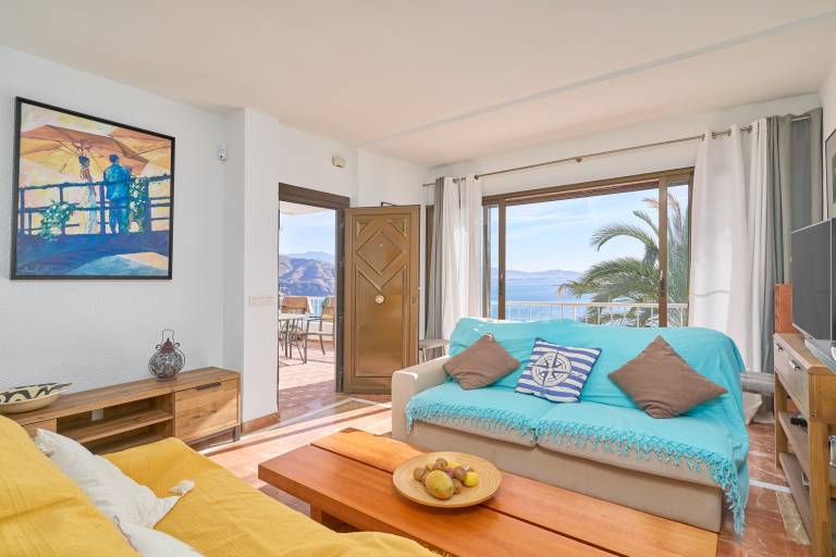Fully equipped villa with garden, terrace & pool | Beach view | Beach nearby | Perfect for remote work | Pets allowed — photo 4