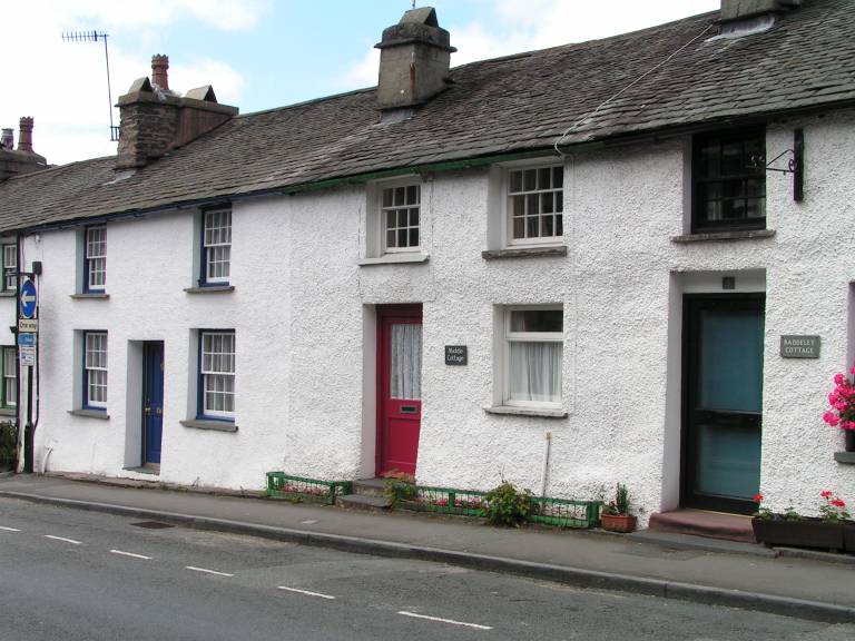 Family-oriented cottage with garden | River view | Pets are welcome in Ambleside