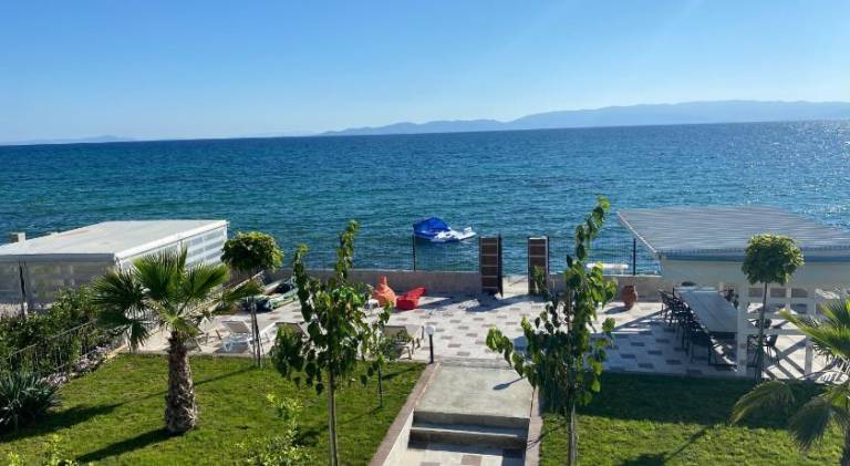 Beautiful villa with yard, patio & BBQ | Beach nearby | Dogs allowed — photo 4