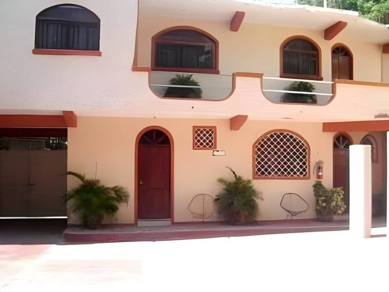 Hotel y Bungalows Olivares in Acapulco