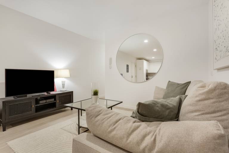 Fully equipped apartment with grill, patio & fast internet | Sea view | Suitable for remote work | Dogs allowed — photo 3