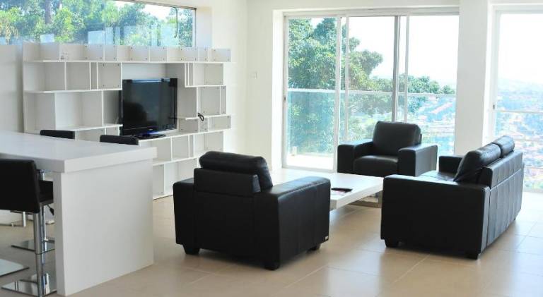 Serviced apartment with patio, sauna & pool | Pets allowed — photo 3