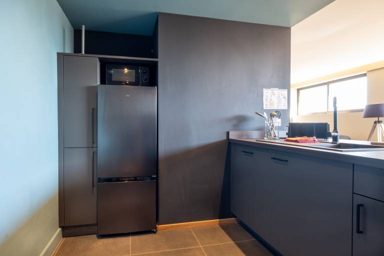 Family-friendly apartment with fast internet, terrace & yard | City view | Dogs allowed — photo 4