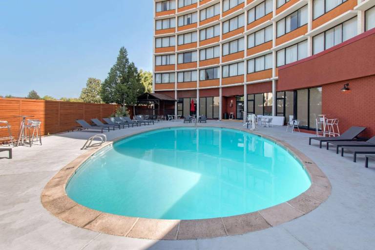 Clarion Hotel Denver Central — photo 2