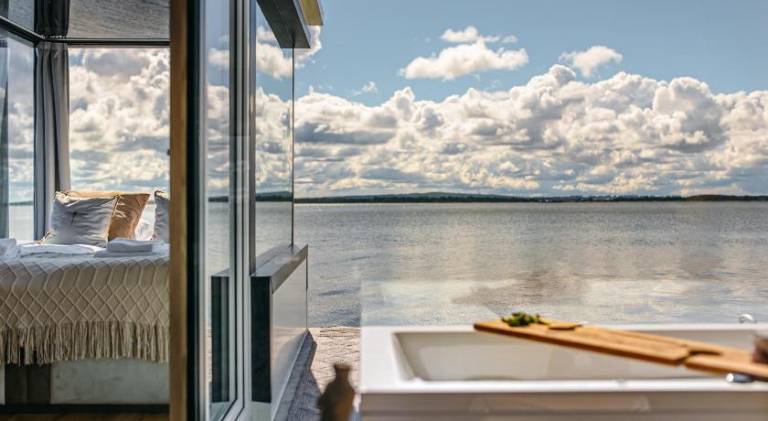 HT Houseboats - domki na wodzie - sauna, lake view — photo 3