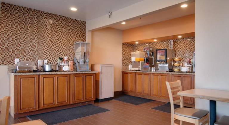 Vagabond Inn Bakersfield South — photo 3