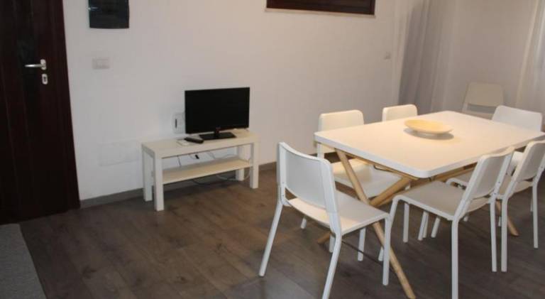 Beautiful vacation home with garden & pool | Beach nearby | Pet-friendly — photo 3