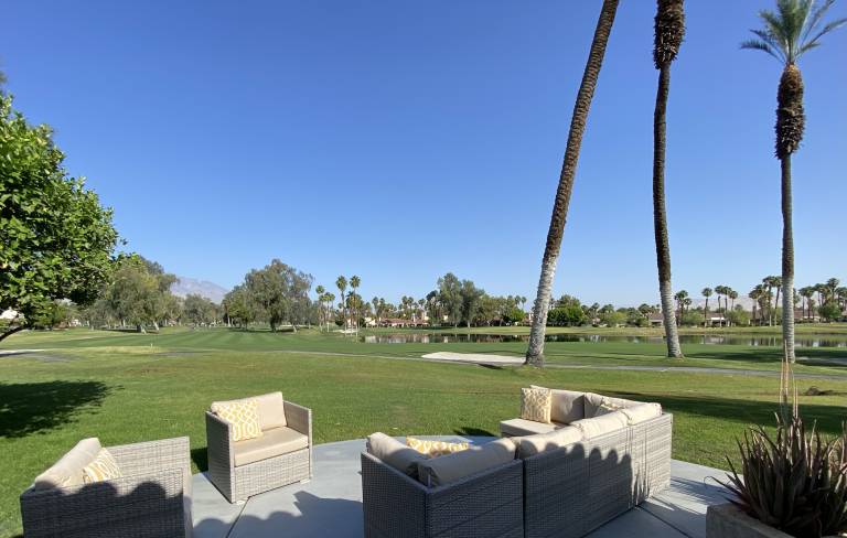 Child-friendly nice condo with hot tub, terrace & pool | Mountain view | Pet-friendly — photo 3