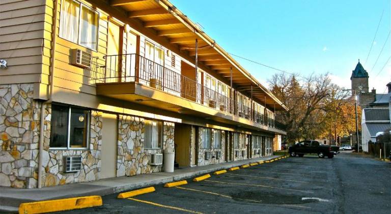 Knights Inn - Baker City OR — photo 5