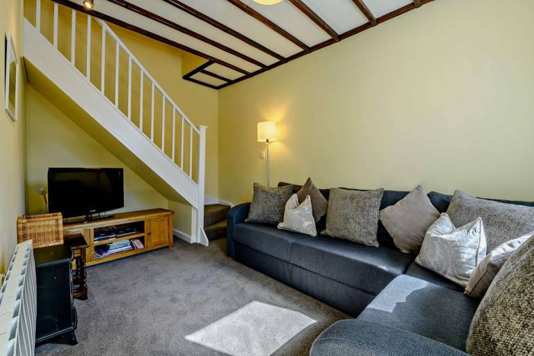 Cottage with 2 rooms for 4 persons — photo 3