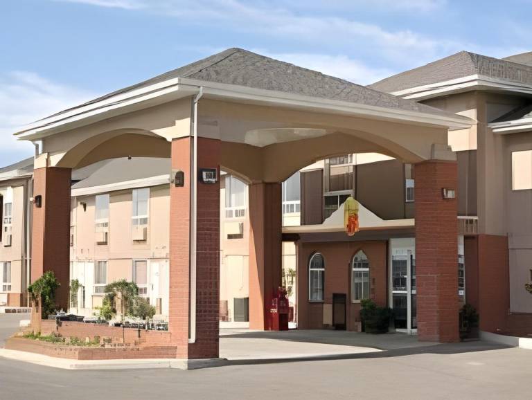 Ramada by Wyndham Ponoka in Ponoka, AB