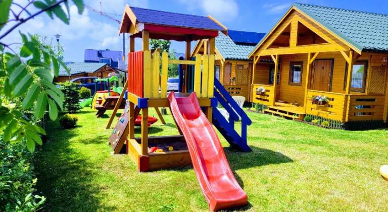 Lodge with barbeque & patio in Ustron