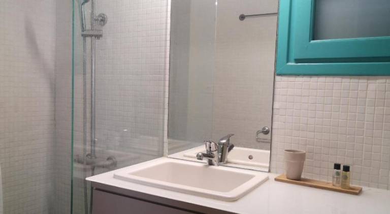Rental apartment with barbecue, garden & patio — photo 2