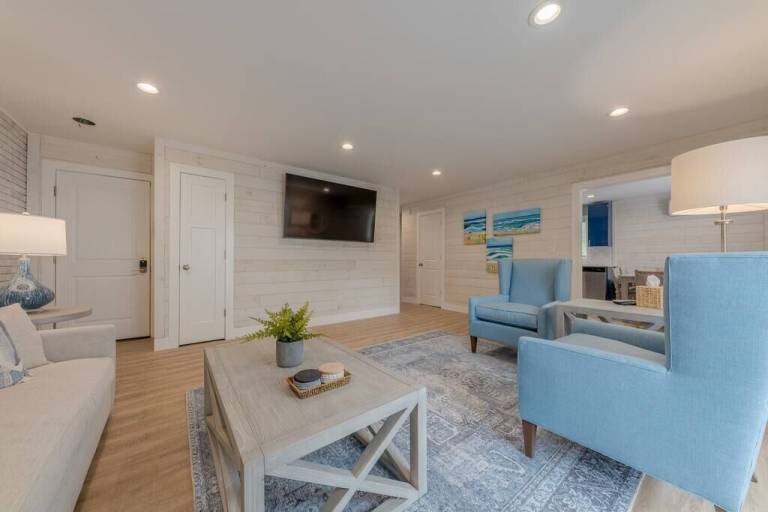 Condo  Bridgman
