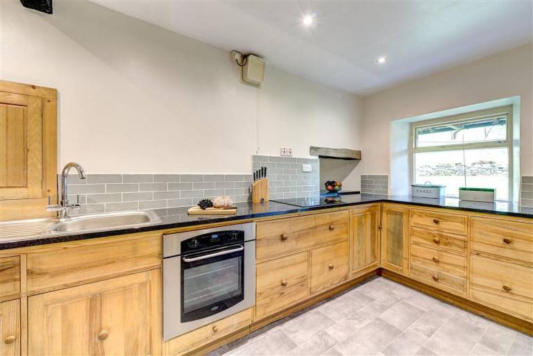 Fully equipped cottage with yard | Pets are welcome — photo 3