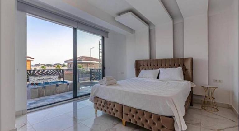 Beautiful villa with private pool, hot tub & terrace | Pets allowed — photo 2