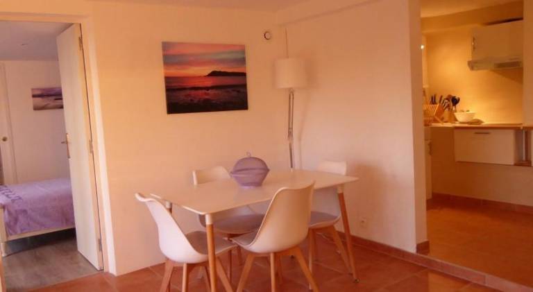 House with 2 rooms for 4 persons — photo 4