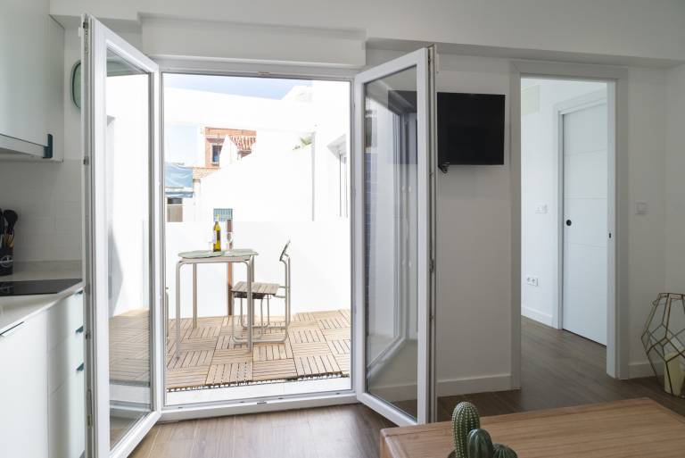 Rental apartment with patio & yard | Dogs allowed — photo 2
