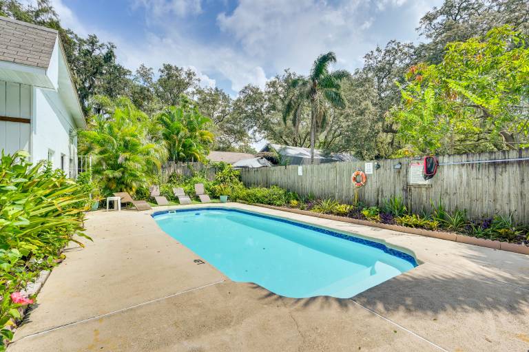 5 Mi to Beaches Spacious Tampa Bay Home