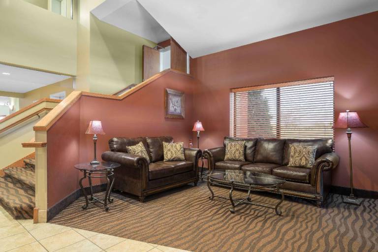 Comfort Inn & Suites Rochester South Mayo Clinic — photo 4
