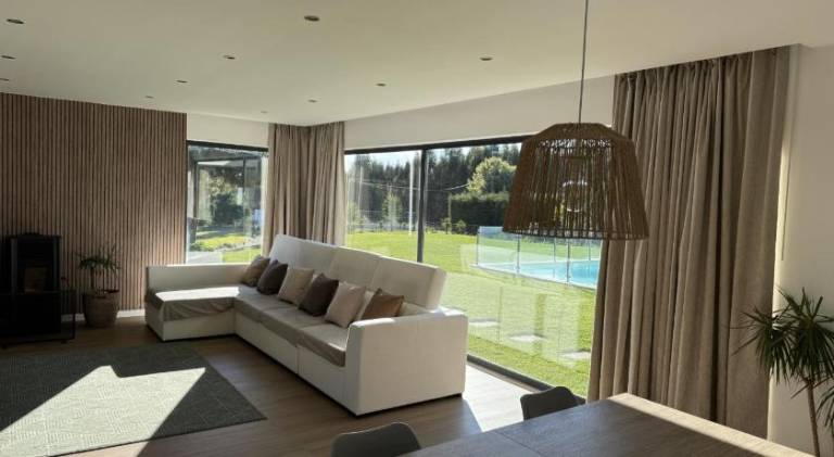 House with barbecue, hot tub & private pool | Perfect for remote work — photo 2