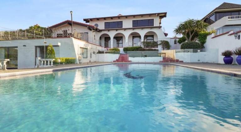 440 m² Villa