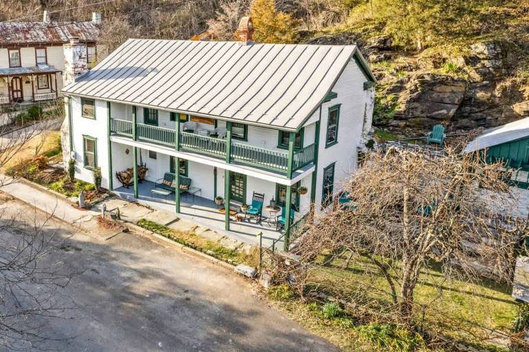 House  Bolivar