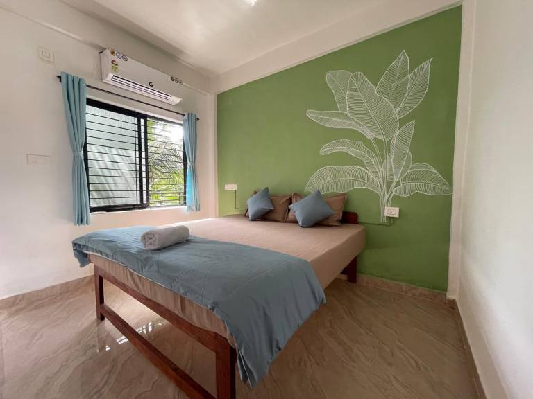 12 Monks Backpacker Resort — photo 2