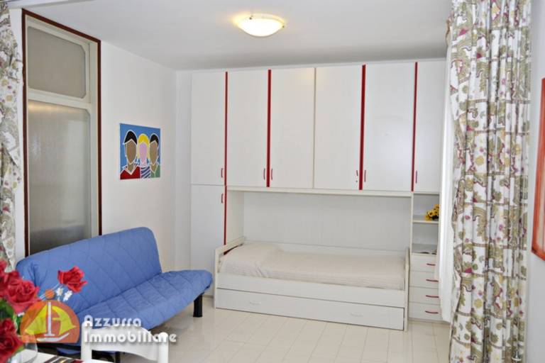 Charming rental apartment with pool & terrace | Beach view | Next to the beach | Pets allowed — photo 3