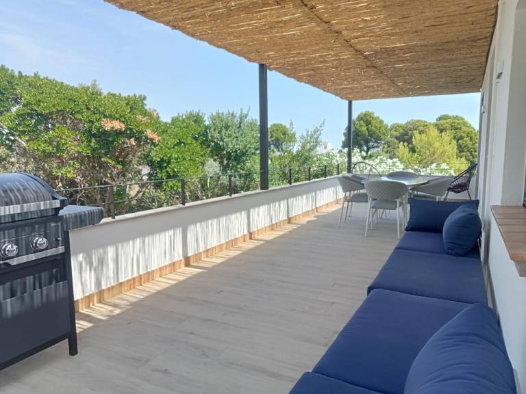 Vacation home with private pool & yard in Begur