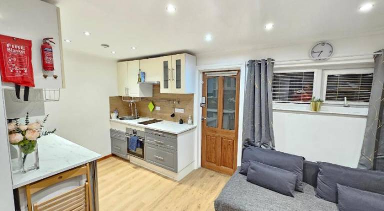 Rental apartment | Perfect for remote work | Pet-friendly in Hayes